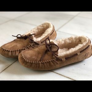 Women’s UGG Dakota slippers